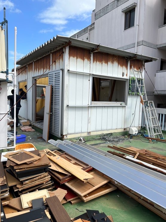 沖縄】「小屋・プレハブ解体」実際の費用！業者への依頼の仕方だけで１３万円安くなった！？ | 沖縄粗大ごみ回収センター